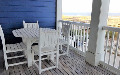 Blueberry Bungalow 5