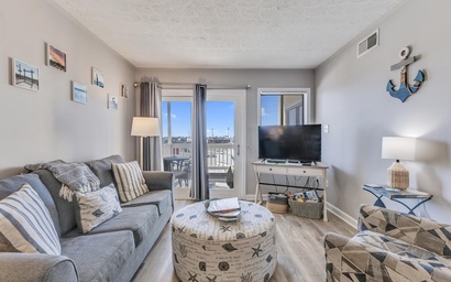 Going Coastal in Beach Harbour 4