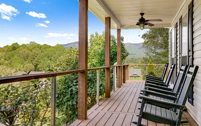 Featured Property Lauren Peak