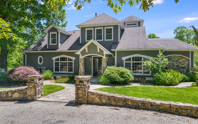 Featured Property Waterfall Manor