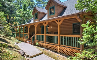 A Mountain Oaks Cabin