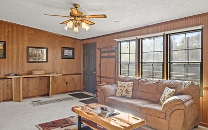 Private Mountain Setting @ this Elk Park Mountain Home! -Slopes now OPEN!!!