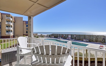 Oceanfront Condo with a POOL. 2024 Summer Dates!