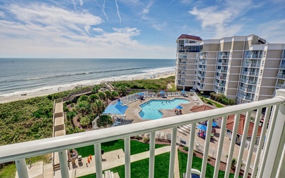 2BR Oceanfront Resort with Pools and Views Sleeps 9