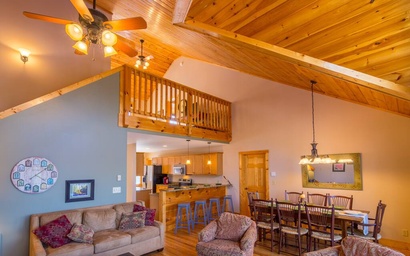 Sunset Peak Getaway, Hot Tub! 4Br/4Ba