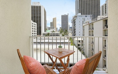 Oahu Tradewinds Plaza 601 4