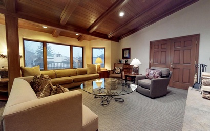 Featured Property Plaza Lodge | 6
