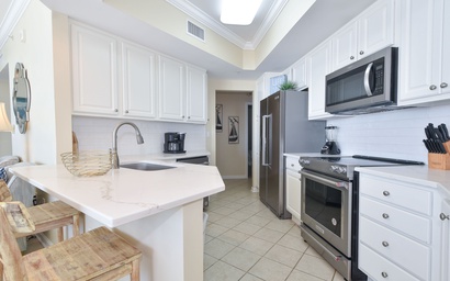 Silver Beach Towers W1604 7