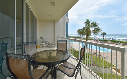 Silver Beach Towers W202 5