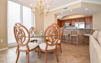 Silver Beach Towers W906 7