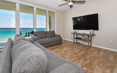 Silver Beach Towers W704 5