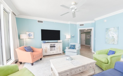 Featured Property Silver Beach Towers W501