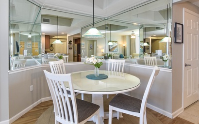 Silver Beach Towers W1102 7