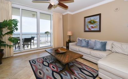 Silver Beach Towers E305