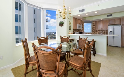 Silver Beach Towers E806 7