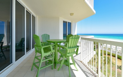 Silver Beach Towers W406 2