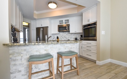 Silver Beach Towers W1004 7