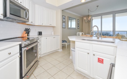 Silver Beach Towers W1604 8