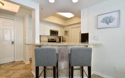 Silver Beach Towers E402 7