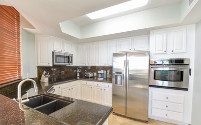 Silver Beach Towers W106 2