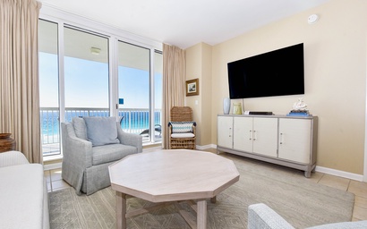 Silver Beach Towers W702 5