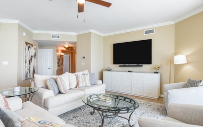 Silver Beach Towers W906 5