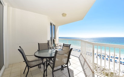 Silver Beach Towers W806 4