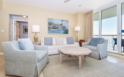 Silver Beach Towers W702 4