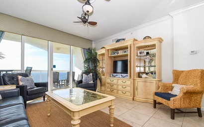 Silver Beach Towers W1501 4