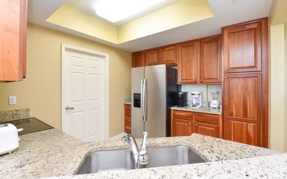 Silver Beach Towers W505 8