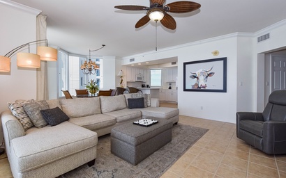 Silver Beach Towers E1006