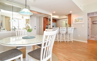 Silver Beach Towers W1102 7