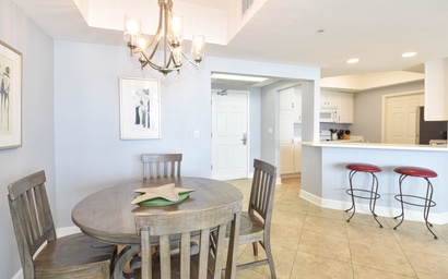 Silver Beach Towers E702 7