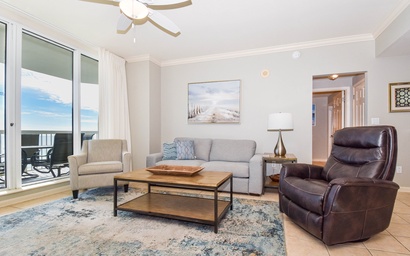 Silver Beach Towers E505 3