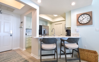 Silver Beach Towers W902 7