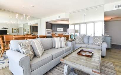 Silver Beach Towers W703 2