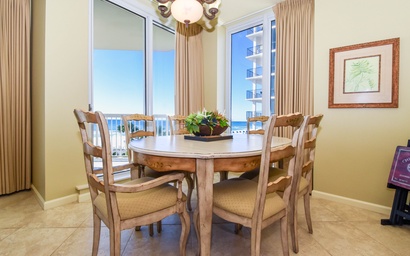 Silver Beach Towers W306 7