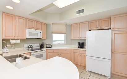 Silver Beach Towers E1606 8