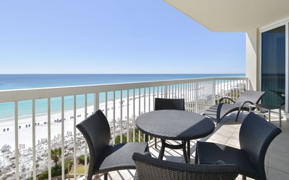 Silver Beach Towers W702 2