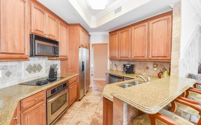 Silver Beach Towers W1703 7