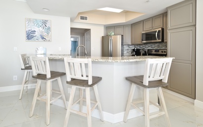 Silver Beach Towers E504 8