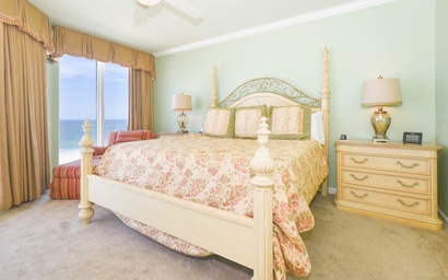 Silver Beach Towers W1201 8