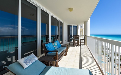 Silver Beach Towers W1004 2