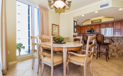 Silver Beach Towers W306 6