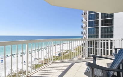 Silver Beach Towers W806 4
