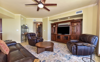 Silver Beach Towers W306 5