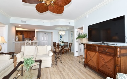 Silver Beach Towers W905 4