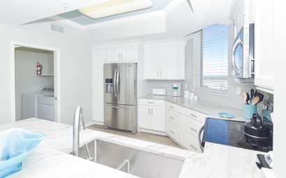 Silver Beach Towers W1201 6