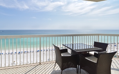 Silver Beach Towers W905 5