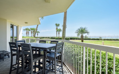 Silver Beach Towers W106 3